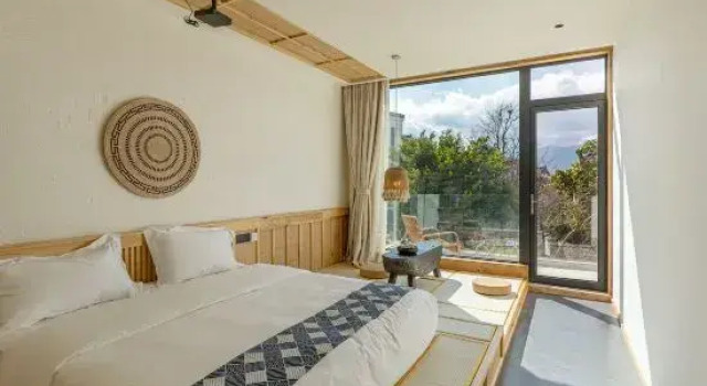 Люкс Dali Moyu Shanhai Hotel