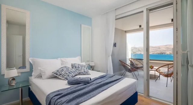 Luxury Apartment Dreams in Okrug With Swimming Pool sea View Wifi Parking
