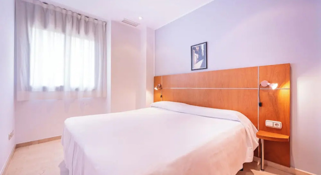Апартаменты с 2 комнатами с балконом и с видом на город Апарт-отель Suites Marina