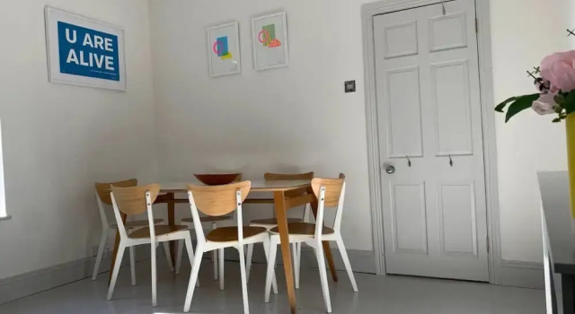 Chic and Contemporary Victorian Family Home, Забронировать Отель Отели Дублина 3 звезды, рядом с Театр «Тиволи», 3*