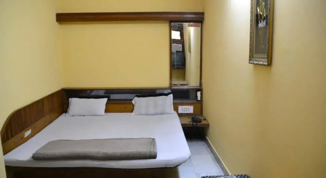 Yes Please Guest House