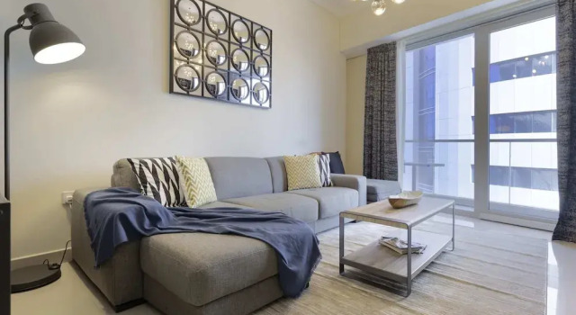 Charming & Spacious Apt in Dubai Marina - Fits 5, Забронировать Апартаменты/квартира Дубай-Марина , рядом с Jumeirah Palm Tram Station