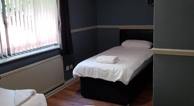 Четырёхместный номер Standard The Dorchester Hotel & serviced apartments FREE PARKING