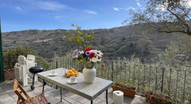 Casa due Limoni (PTB200), Buchen Sie Hotel Pietrabruna Blumenriviera