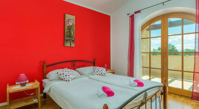 Beautiful Villa situated on the Istrian east coast, close to the beach, Book Villa Hoteller i Hreljici med pool, Swimmingpool