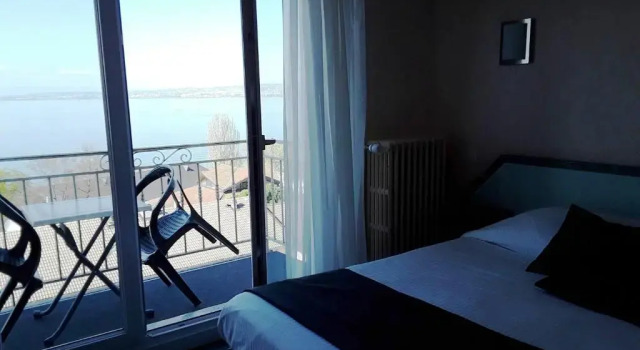 Двухместный номер Standard с видом на озеро Hôtel Evian Express - Terminus