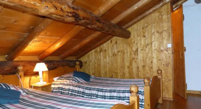 Appartement cosy pour 4 personnes en chalet de pierres, Забронировать Шале Виллы Овернь-Рона-Альпы, Вилла