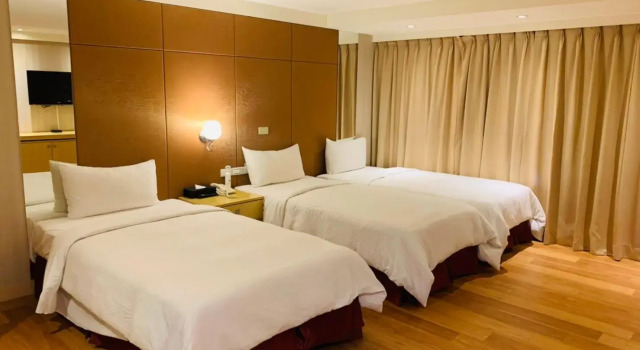 Трёхместный номер Standard Delton Hotel