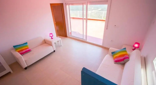 Catalunya Casas: Colorful Villa Mare up to 12 guests, just 3.5 km to the beach!, Book Villa Villaer i Costa Brava, Villa