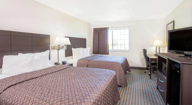Четырёхместный номер Standard Super 8 by Wyndham Cedar Falls