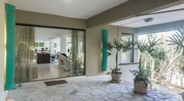 Villa Saravá, Забронировать Вилла Виллы Бузиус, рядом с Торговый центр Porto da Barra, Вилла