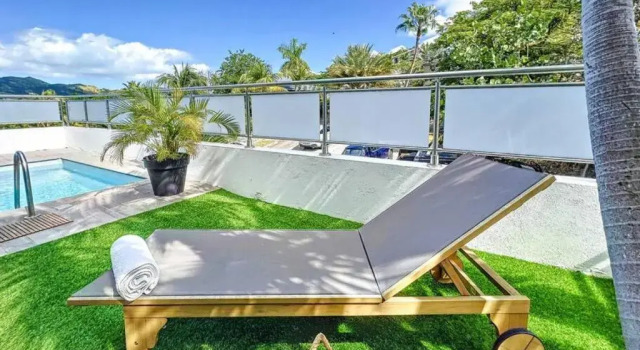 Коттедж Villa Manoureva 10 min walk from Orient Bay Beach