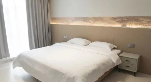 Люкс с видом на озеро Xihai Yinxiang Apartment