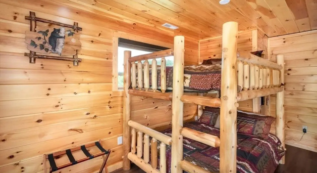Hidden Heaven 5 Bedroom Home by Redawning