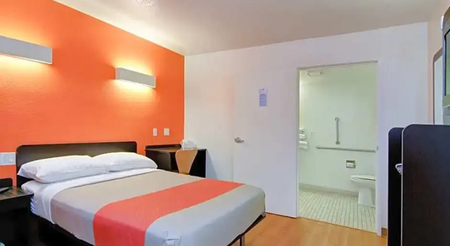 Номер Premium Motel 6 Old town Scottsdale Fashion Square