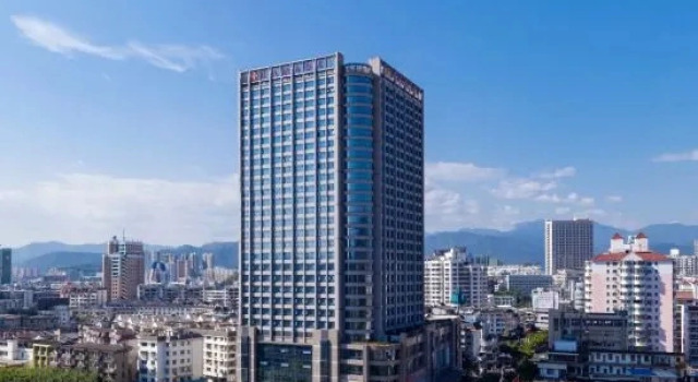 Ramada Longzhou Hotel, Prenota Hotel Longyan Monte Fuji
