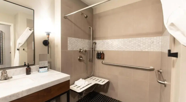 Четырёхместный люкс Oxford Suites Paso Robles