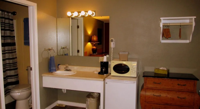 Четырёхместный номер Deluxe Brydan Suites