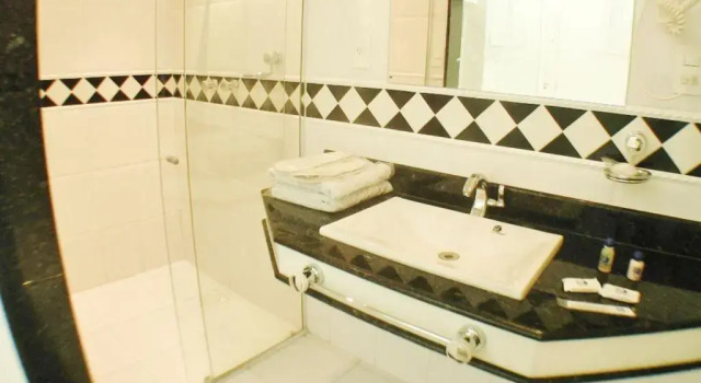 Номер Standard Motel Le Monde