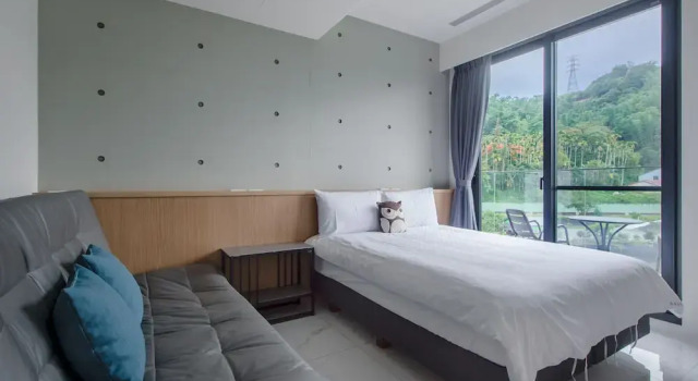 Standard Doppel Zimmer mit Balkon und mit Seeblick 奈斯窩客 l 湖景房 l 含早餐