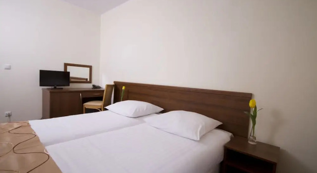 Standard Doppel Zimmer mit Balkon und mit Hafenblick Hotel Galion