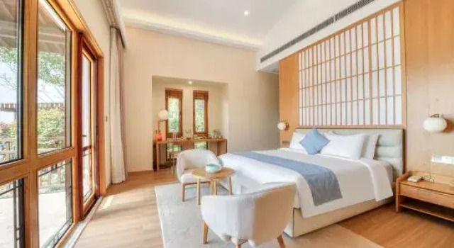 Люкс с видом на озеро Mayada Healing Hotel