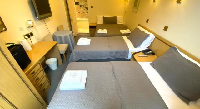 Четырёхместный номер Standard The Brompton Hotel