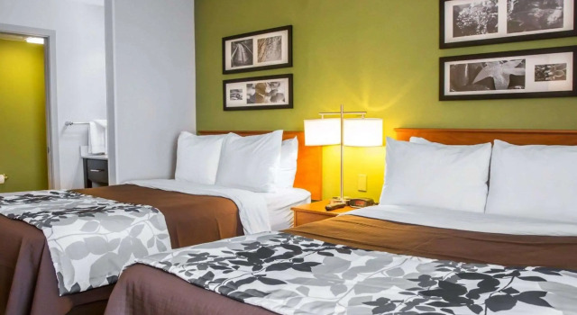 Четырёхместный номер Standard Sleep Inn Midway Airport