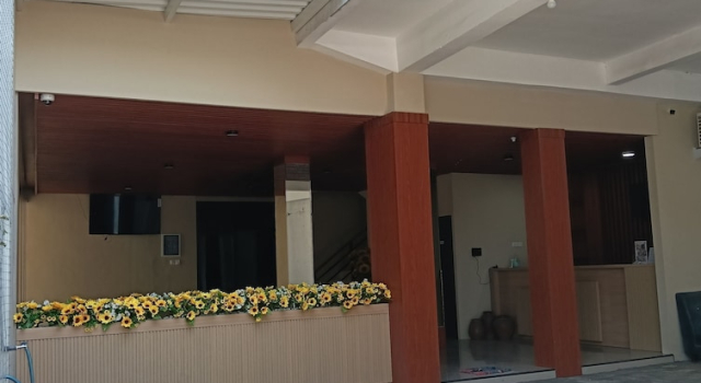 Sunflower Hotel Syariah Near Juanda, Reservar Hotel Sidoarjo East Java