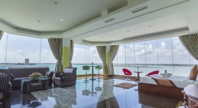 Люкс Executive High Sky Hotel
