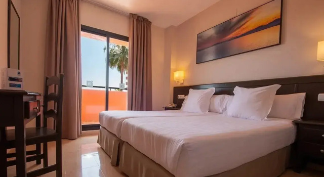 Апартаменты Fuengirola Beach Apartamentos Turísticos