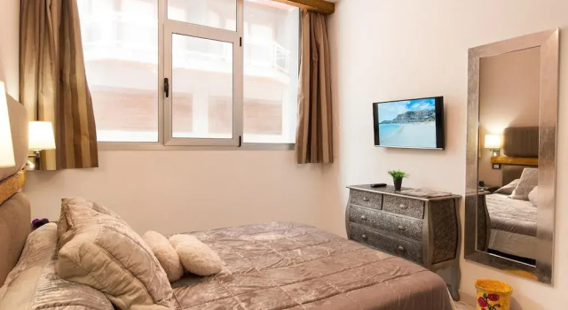 Las Palmas City Beach Apartment M&B 02, Забронировать Апартаменты/квартира Отели Лас-Пальмас-де-Гран-Канария с парковкой, рядом с Музей науки и техники, Парковка