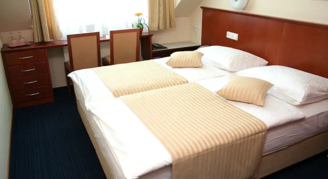 Hotel Špica Laško, Book Hotel Hotels in Savinjska with Parking, Parking