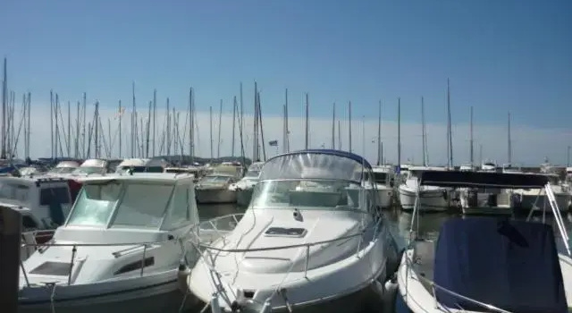 Studio CARQUEIRANNE, Rezervasyon Daire Var coast otoparklı oteller, Otopark