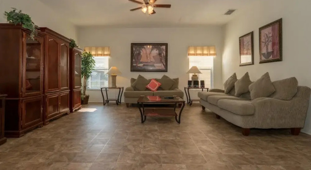 HL1002BD Hampton Lakes - Seven Bedroom Home, Book Hotel Hoteller i Four Corners med pool, Swimmingpool