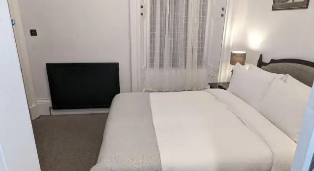 Cambeth Lodge Guesthouse, Забронировать Отель Отели Инвернесс с парковкой, рядом с Природный заповедник Меркинч, Парковка