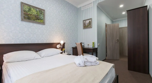 Двухместный номер Standard c 1 комнатой West Park Hotel
