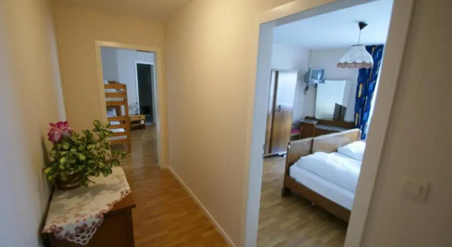 Четырёхместный семейный номер Standard Hotel Restaurant Tychon AG