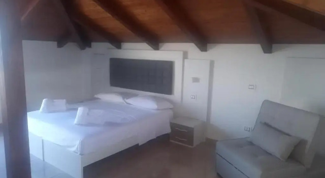 Deluxe Suite Blue Marine
