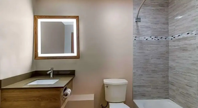 Двухместный люкс Econo Lodge Inn & Suites on the River
