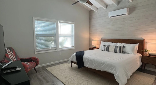 Коттедж Luxury с 2 комнатами The Hideaway Hull Bay