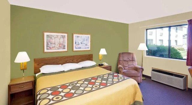 Номер Standard Super 8 by Wyndham Dyersville