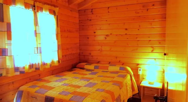 Camping La Llosa, Reservar Parque de campismo Campismo e glamping em El Baix Camp, Parque de campismo