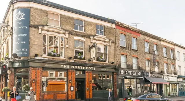 2 Bedroom Flat in Heart of Battersea near Station, Varaa Hotelli 3 tähden hotellit kohteessa Merseyside, 3*