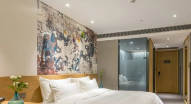 M Hotel Zhengzhou, Book Hotel Zhongyuan District 