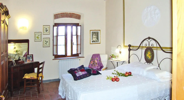 Poggio al Sole, Book Hotel Vinci 