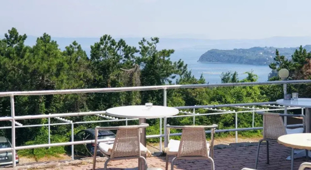 Апартаменты LaRocca Apartments