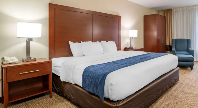 Двухместный номер Standard Comfort Inn & Suites Northern Kentucky