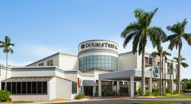 Doubletree by Hilton Fort Myers at Bell Tower Shops, 预订 酒店 迈尔斯堡 福特梅耶地区