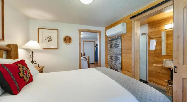 Standard Vierer Zimmer Stone Lizard Lodge